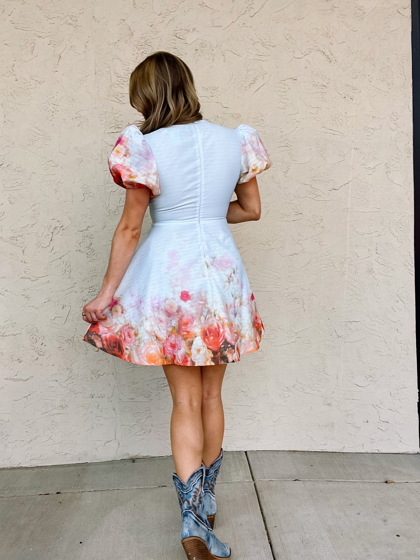 FLORAL PRINT PLUNGE NECK DRESS WITH PUFF SLEEVES