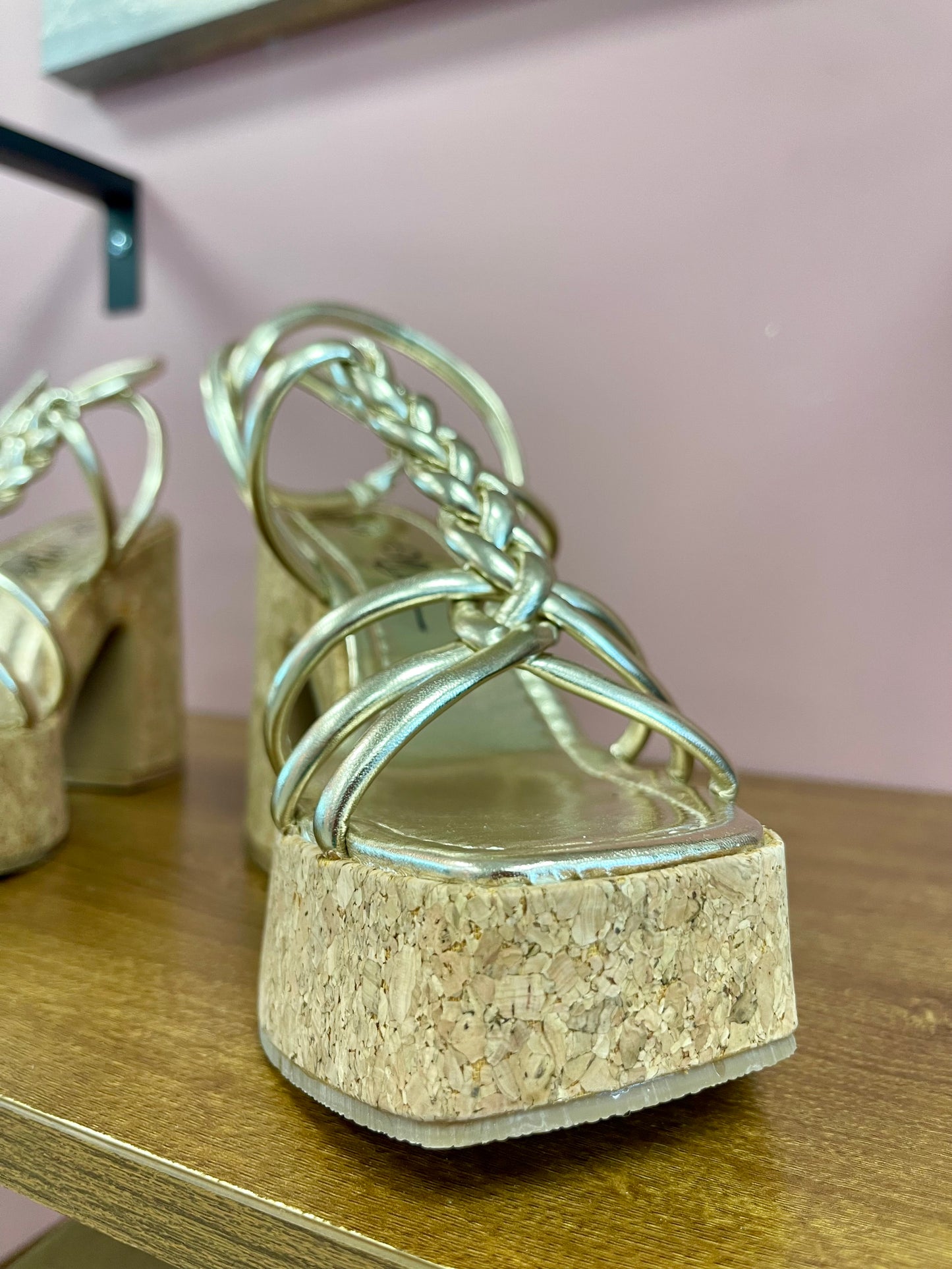 Gold cork platforms